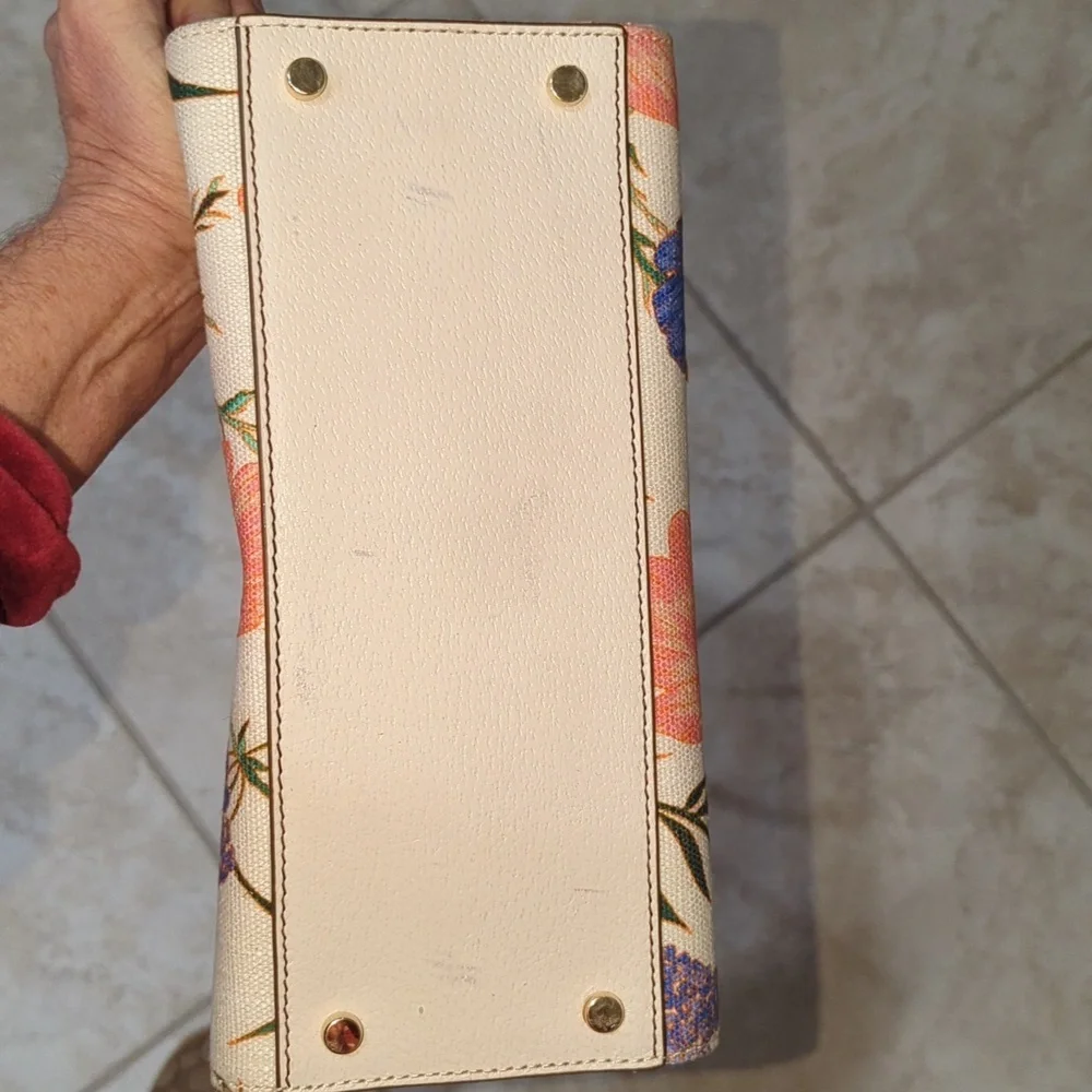 Kate Spade Floral Purse with a removable crossbody strap - Picture 10 of 13